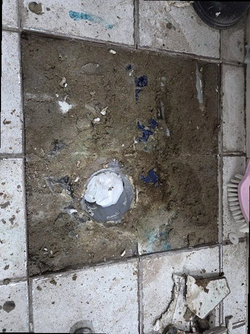 양천구 누수탐지 계량기 변화와 습윤 흔적을 함께 점검하는 현장