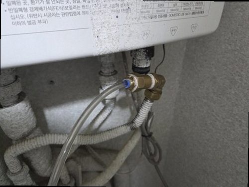 누수탐지 가동 전후 온도와 수위 변화를 표로 정리한 점검 기록