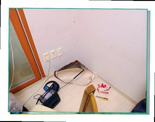 양주 누수탐지 벽면과 바닥의 누수 흔적을 확인하는 점검 장면