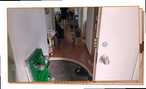 중랑구 누수탐지 누수 점검 전 계량기와 벽면 습기 상태를 기록하는 장면
