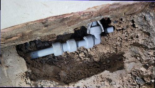 서울 중구 누수탐지 압력검사와 청음검사 결과를 비교하는 점검 장면