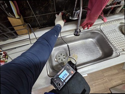 동대문구 누수탐지 휘경동 빌라 2층 주방 벽면 시공 후기 사진