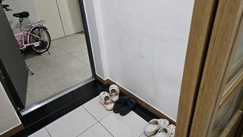 누수탐지 동자동 누수탐지 아파트 베란다 얼룩을 방치하면 생기는 일