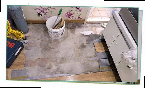 서대문구 누수탐지 욕실 바닥과 배수구 주변의 누수 흔적을 확인하는 현장