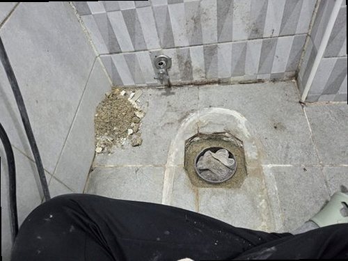 금천구 누수탐지 시흥동 빌라 5층 침실과 욕실 사이 벽 시공 후기 사진