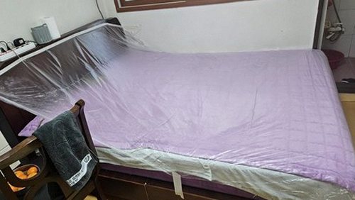 누수탐지 천장 얼룩 주변 벽지가 들뜬 현장 모습