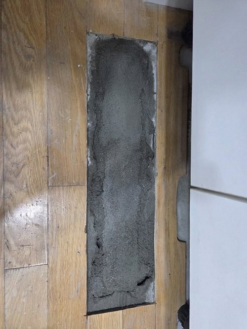 누수탐지 누수 원인 점검 후 보수 범위와 건조 상태를 확인하는 과정