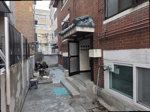 분당구 누수탐지 천장 얼룩과 계량기 상태를 살피는 점검 장면