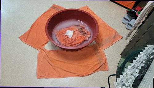 누수탐지 배관 압력과 벽체 수분 상태를 측정하며 원인 구간을 좁히는 과정