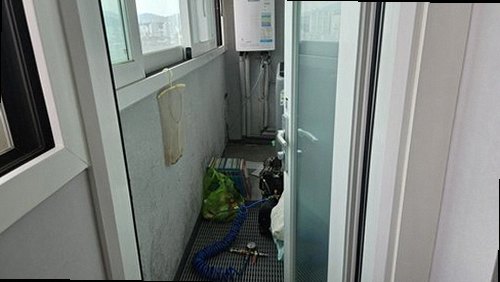 영종구 누수탐지 중산동 오피스텔 9층 안방 창가 벽면 시공 후기 사진