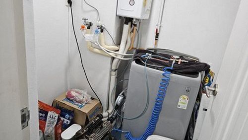 누수탐지 바닥 온도 분포를 확인하는 측정 장비 모습
