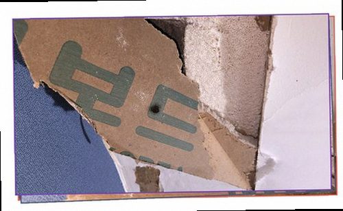 수정구 누수탐지 배관 검사 장비로 누수 위치를 비교 분석하는 장면