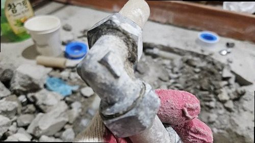 상록구 누수탐지 부곡동 연립주택 4층 안방 창가 시공 후기 사진
