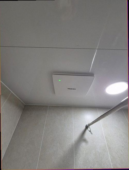 미추홀구 누수탐지 배관 상태와 수분 변화를 장비로 점검하는 장면