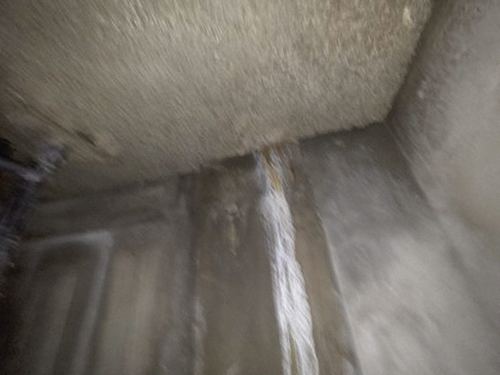 누수탐지 보수 후 천장 마감의 색 변화를 날짜별로 기록한 점검 메모