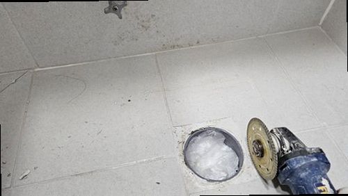 광명 누수탐지 천장 물자국의 위치와 범위를 기록하는 점검 과정