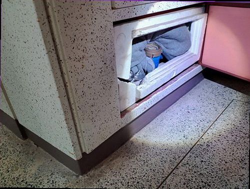 계양구 누수탐지 천장에 발생한 누수 얼룩과 들뜸 상태