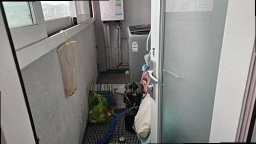 누수탐지 인수동 누수탐지 아파트 베란다 바닥 물자국 원인 살피기
