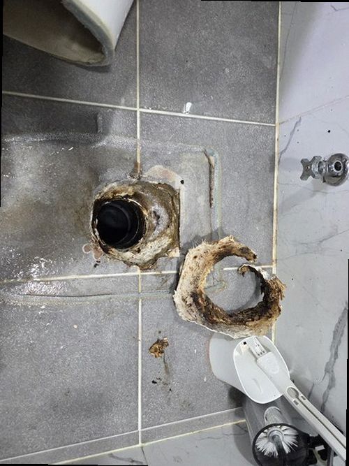파주 누수탐지 금촌동 상가 2층 화장실 위 천장 시공 후기 사진