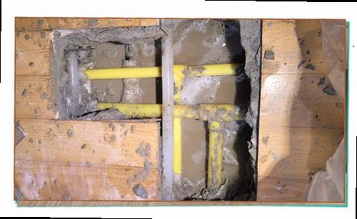 남양주 누수탐지 배관 위치와 수분 상태를 비교하며 점검하는 과정