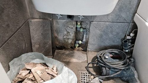 누수탐지 인창동 누수탐지 빌라 벽지 얼룩 배관과 바닥 중 어디부터