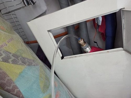 누수탐지 송해면 누수탐지 아파트 벽지 물방울 얼룩 원인 살피기