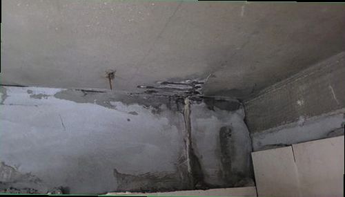 송파구 누수탐지 점검 후 배관 주변과 마감 상태를 확인하는 현장 모습