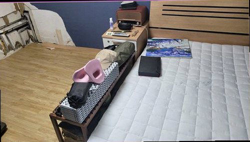 누수탐지 누수 원인과 점검 결과를 현장에서 설명하는 장면