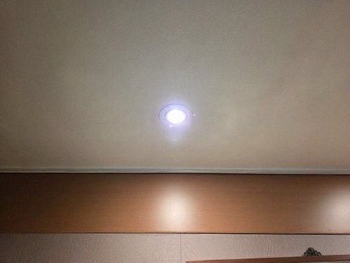 누수탐지 배수구 주변을 기록하는 점검 장면