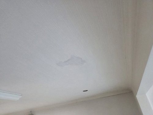 누수탐지 누수 점검 후 손상 부위와 주변 상태를 확인하는 과정