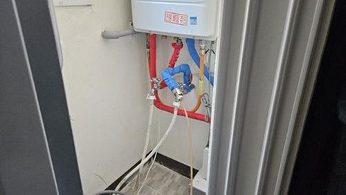 누수탐지 배관 구간별 압력과 누수 흔적을 확인하는 점검 과정