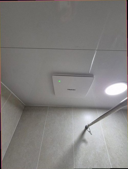 하남 누수탐지 욕실 천장 얼룩과 누수 흔적을 확인하는 현장