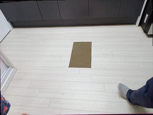 서초구 누수탐지 배관 탐지 결과를 바탕으로 누수 의심 구간을 확인하는 현장