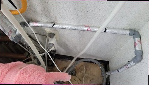 광주 누수탐지 배관 주변 수분 상태를 확인하는 누수 점검 과정