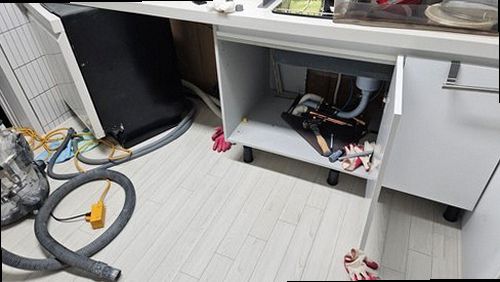 평택 누수탐지 통복동 상가 2층 주방 위 천장 시공 후기 사진