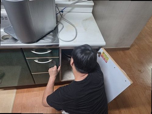 서해구·검단구 누수탐지 당하동 아파트 3층 주방 싱크대 앞 시공 후기 사진