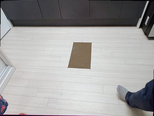 서해구·검단구 누수탐지 거실 천장에 번진 누수 흔적과 점검 준비 모습