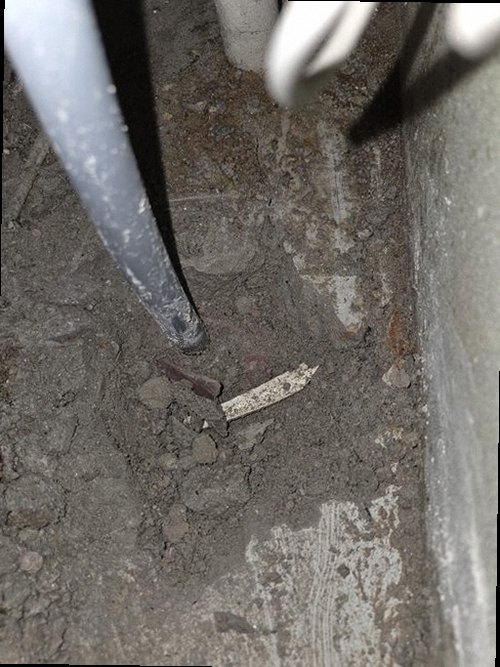 중랑구 누수탐지 누수 원인을 찾기 위해 천장과 인접 설비 위치를 함께 확인하는 과정