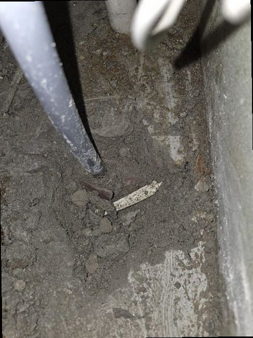 강서구 누수탐지 천장 얼룩과 주변 마감 상태를 확인하는 점검 장면