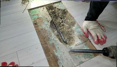 은평구 누수탐지 누수 보수 후 배관과 주변 마감 상태를 재확인하는 과정