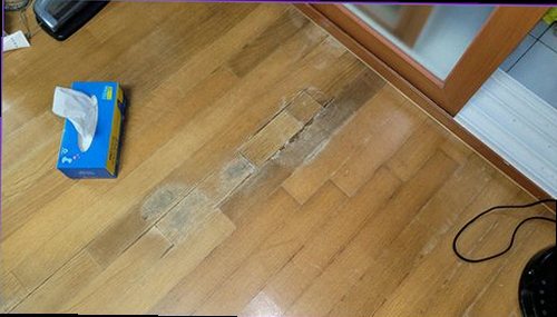 영등포구 누수탐지 천장과 벽면에 나타난 누수 흔적을 확인하는 현장
