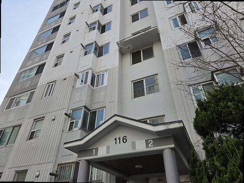 누수탐지 배관 점검과 보수 후 주변 상태를 확인하는 과정