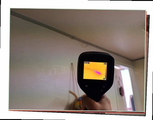 병점구 누수탐지 천장 얼룩과 벽면 습기를 확인하는 현장 점검 모습