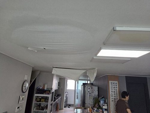 영종구 누수탐지 용유동 상가 1층 계산대 뒤편 시공 후기 사진