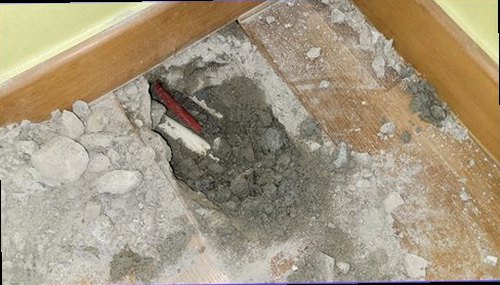 천안시 동남구 누수탐지 압력 측정과 탐지 결과를 비교해 보수 범위를 판단하는 장면