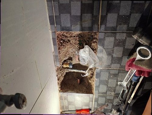 동대문구 누수탐지 천장 얼룩과 벽지 들뜸이 나타난 실내 누수 의심 부위