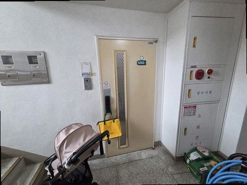 덕양구 누수탐지 보수 후 배관 상태와 주변 수분 변화를 재확인하는 과정
