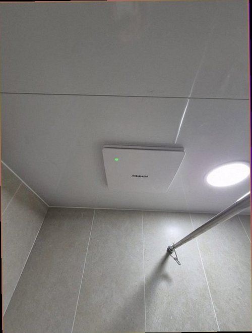 서초구 누수탐지 벽면 얼룩과 누수 점검 전후를 비교한 모습