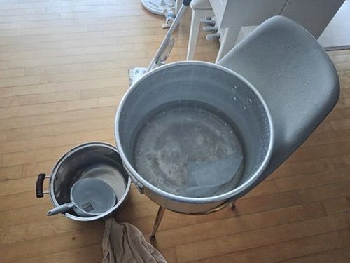 누수탐지 성곡동 누수탐지 거실 도배가 젖은 아파트 실제 해보니