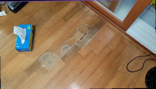 관악구 누수탐지 누수 원인을 찾기 위해 배관과 천장 내부를 단계적으로 확인하는 모습